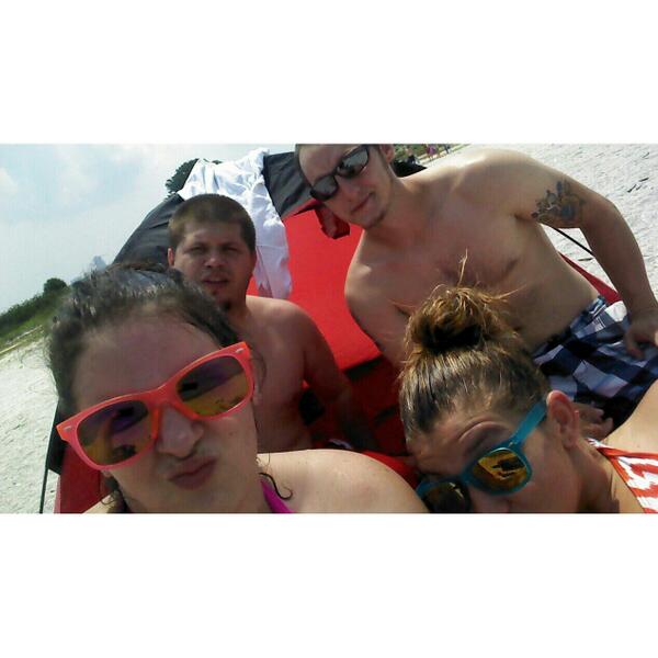 LoloKathleen's tweet image. #ESummerHere