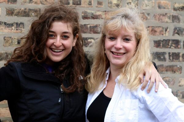 LENDevanston's tweet photo. Local vocal coach Victoria and LEND member Sabrina braved the weather to snap shots for Victoria's revamped website! http://t.co/DbzCR5QDTz