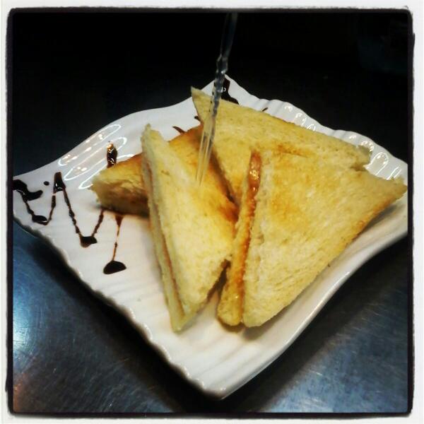 Good morning everyone :) let's start our day with bunch of smile :) have a great day #KafeboxJakarta