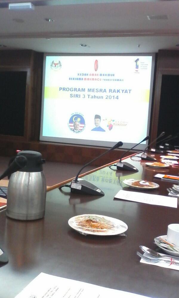 RajaAlhakim's tweet photo. Hadir mesyrt Progrm Mesra Rakyat Siri3/2014 d Wisma Darul Amn. Bakal d pgerusi Yb Datuk @TajudinSik . @JpamKedah http://t.co/mvAEaLeeFz