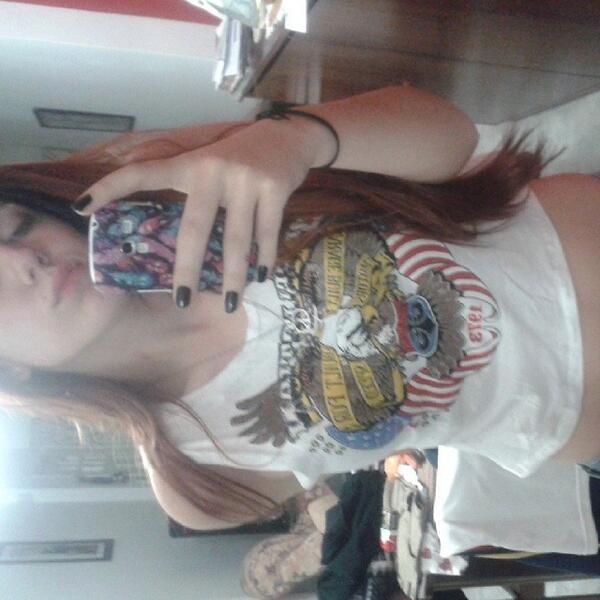 lesbogram's tweet photo. #me #girl #lesbian #lesbogram aca boludeando by lolajettxx http://t.co/SIzIV5bgkB http://t.co/pSHyXXHLQ1