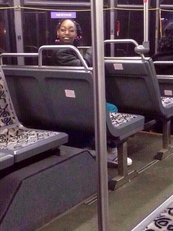 Nicole_0714's tweet photo. “@ProCashier: when you get put on a till that's far away from your friend's till http://t.co/EWJ5iZXMXJ” @torii_emilie @JamesRiepe