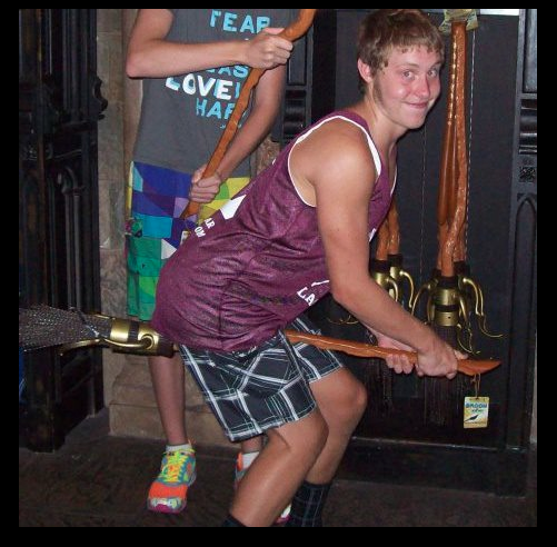 WhitneyLinton18's tweet photo. @LaimeeAimee Before he was the fine specimen in that selfie... (Also at what point do I become a cyber bully???) http://t.co/NaH9SKcSPE