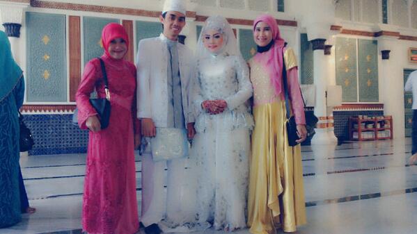 itjka's tweet photo. Barakallah fikum my lovely friend:* http://t.co/95YO8LUSYq