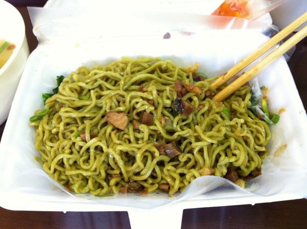 Nyobain maksi sama <a href="/mieklinikmarety/">Mie Klinik Marety</a> katanya bisa nyembuhin sakit maag 😉👍