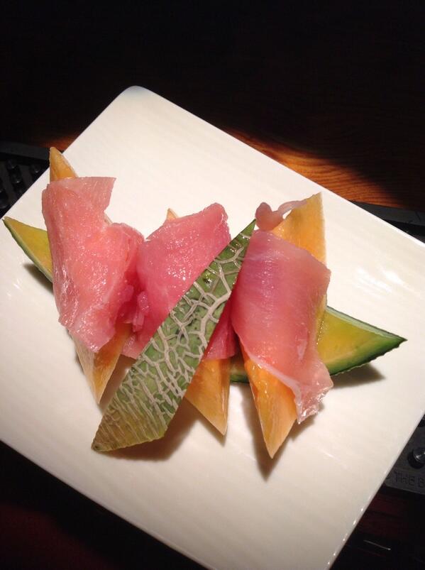 Bar_is_OWL's tweet photo. 生ハムメロン🍈 http://t.co/ZG44kC3C2E