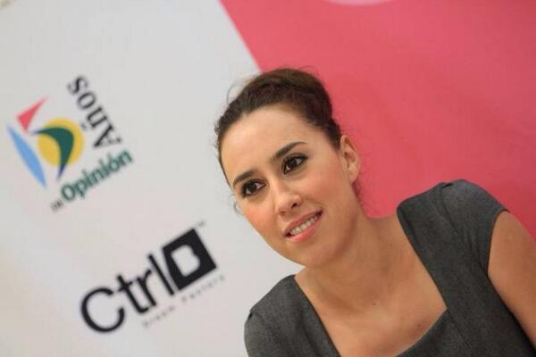 anansect's tweet photo. Grandes mujeres, hermosas personas!@CharoMoreno @Leonor_Cabrera @malasmadres http://t.co/QEpZWjlF8j