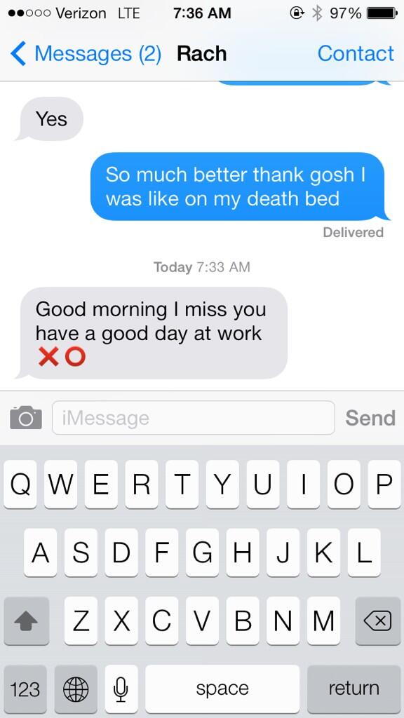 samigoldglit's tweet photo. How thoughtful of her ❤️👭 @rpiciacchio http://t.co/9scHYFHS3c
