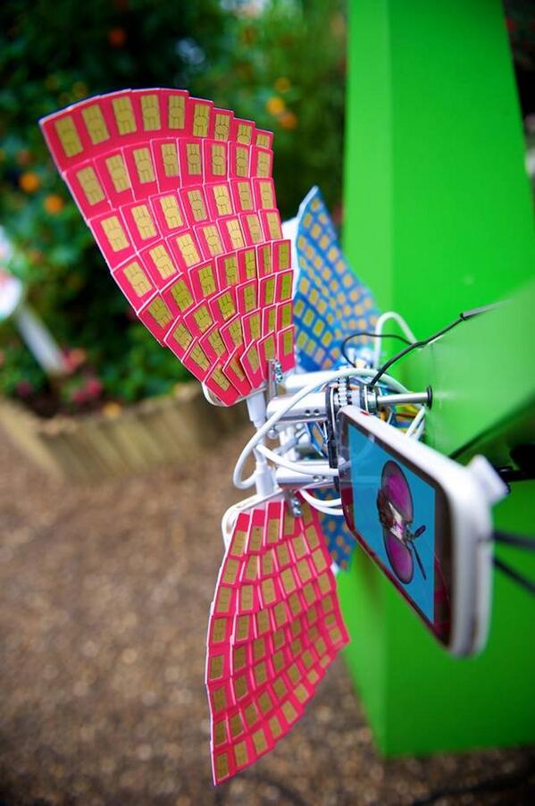 O2's tweet image. Butterflies out for the summer. Unloved tech transformed with #O2Recycle - o2lin.kr/O2Butterflies