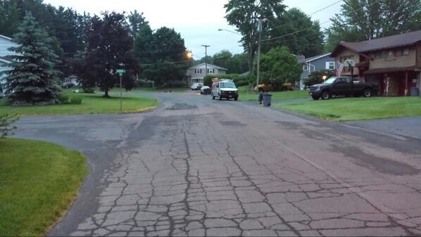 tallonlarham's tweet photo. Good morning, Road! Thanks for the run! http://t.co/OBBjPq1kf4