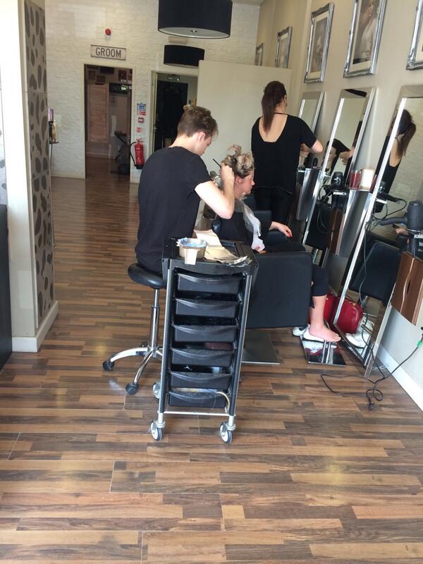 RachelFrameHair's tweet photo. Academy in full swing! @ElevenSalon http://t.co/5s2UArRyQE