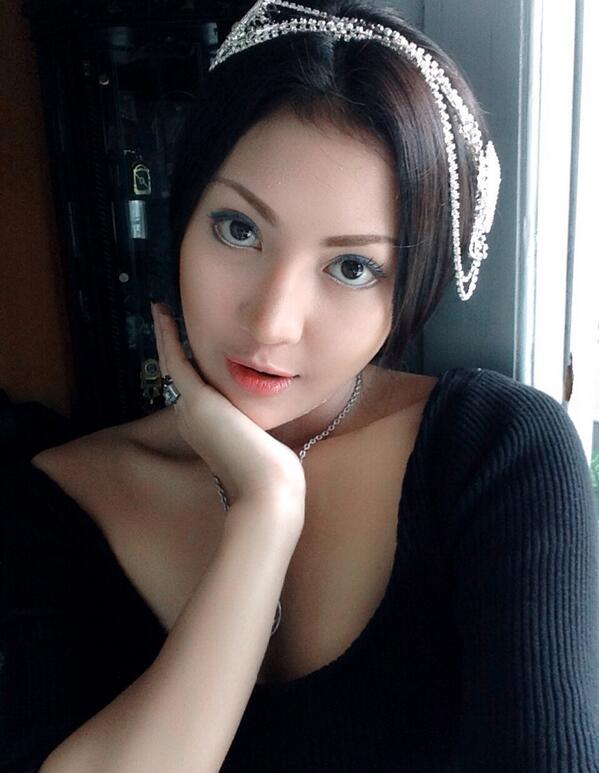 Cerita dewasa artis indonesia resty wuldar on twitter http 