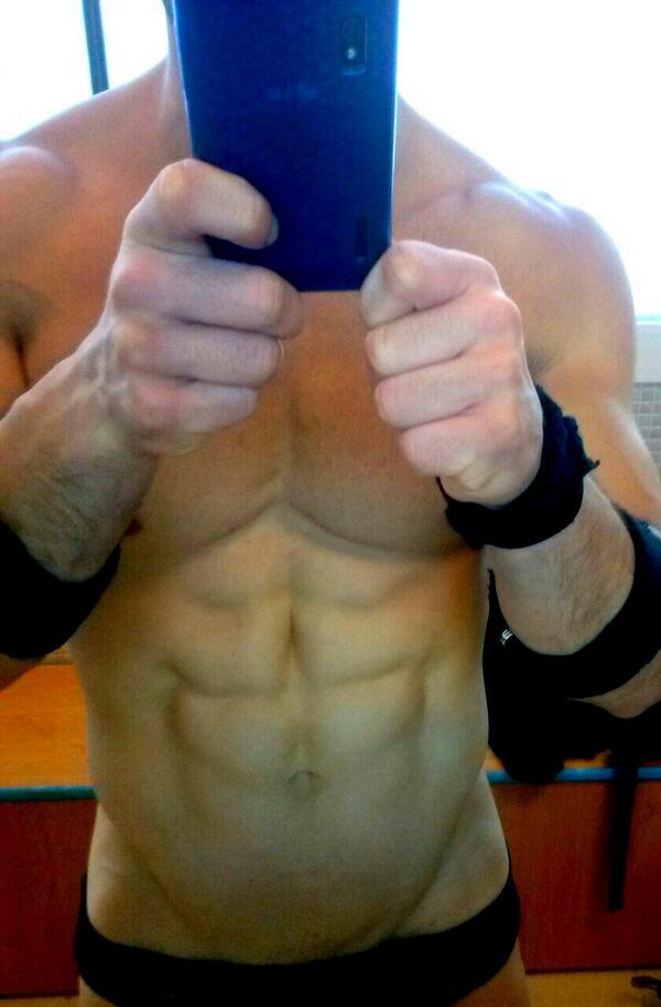 migueiniesta199's tweet image. #NadaSeComparaCon esos diez minutos luego de entrenar en los q los musculos estan congestionados y tu en modo dios