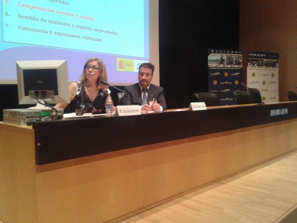 plbnd's tweet photo. Dª Violeta Manso Pérez, Coordinadora de la Unidad de Intervención Educativa de la Dirección General Tráfico http://t.co/tskqRTzcDU