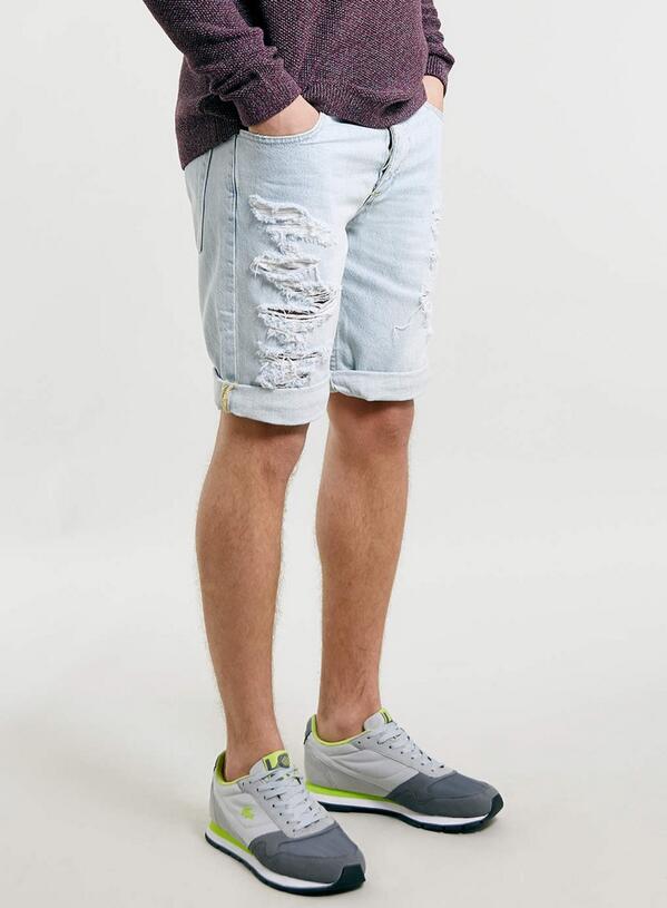 TopmanRU's tweet photo. Лето - самое время для денима с прорезями. Шорты по 2 599 руб. http://t.co/QWNz4RHN1w