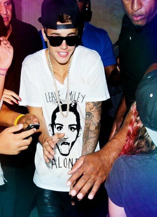 bieberembgdr's tweet photo. http://t.co/aoN4nkJqEO