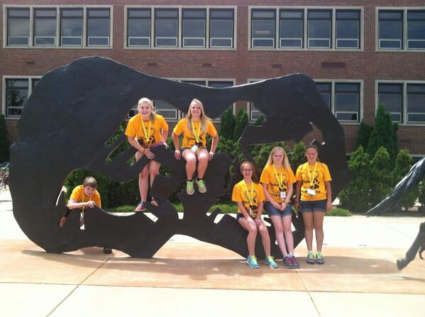 BoilerVetCamp's tweet photo. Group pic! Team pig! OINK! #TeamPig #BVC2014 #lifeatpurdue http://t.co/alobllVcS0