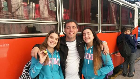 juancafbv's tweet photo. Con las guapas ferreras!!! http://t.co/NKMOEVukzy