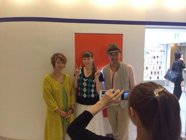 カナダ人のアニソンシンガー Himekaさんが日本を去りました Togetter