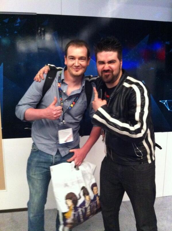 Fallout_Fox's tweet image. Feeling nostalgic today. This time last year we glimpsed the @Xbox One for the first time and met @AngryJoeShow! #E3