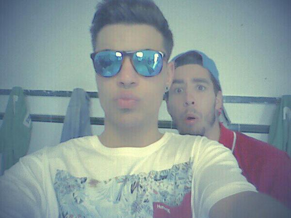 CarlitosLM_6's tweet photo. #Yanyeeeee #falillo #pumpum #shuuuu #aeees @19Amate http://t.co/YJ7QLuXvon