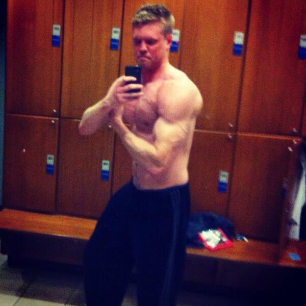 RobAllenPT's tweet image. PT with me for great results! #sunsoutgunsout #summer #gym #fitness #personaltrainer #@RobAllenPT