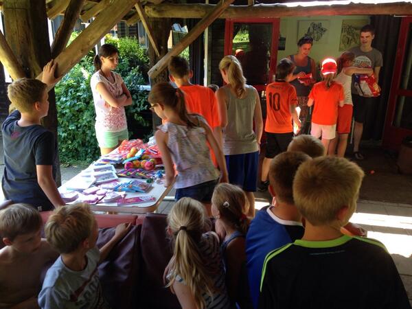 Prijsuitreiking bij de oudste groep!