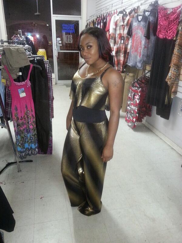lbigc2002's tweet photo. Little photo shoot at the store http://t.co/rFG2P0QdKZ