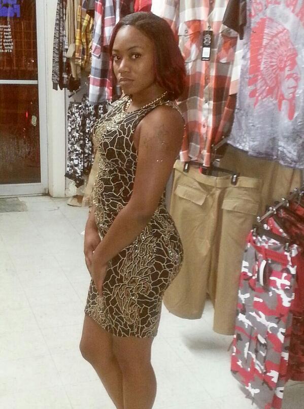 lbigc2002's tweet photo. Little photo shoot at the store http://t.co/rFG2P0QdKZ