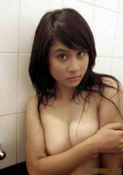 malay_bugil's tweet photo. #bogel #sex #sexy #nude #uitm #hot #handbra #malay http://t.co/SuygzL7jDv