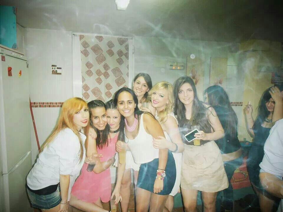 Clαudiα on Twitter: "Un risketo andante, una enferma mental, una puta