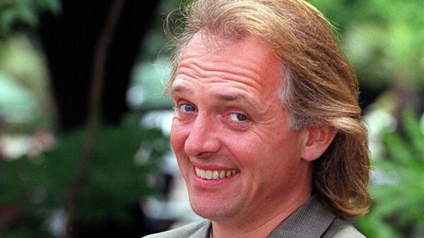 Rik Mayall has died aged 56. What are your favourite memories of him? itv.com/news/story/201…