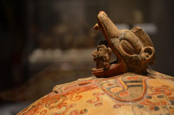 PresidenciaMX's tweet photo. #Exposición "Mayas. Revelación de un tiempo sin fin" arribó a Sao Paulo, Brasil http://t.co/0JaN9uGcK0  http://t.co/m60zSG810d @inah_mx