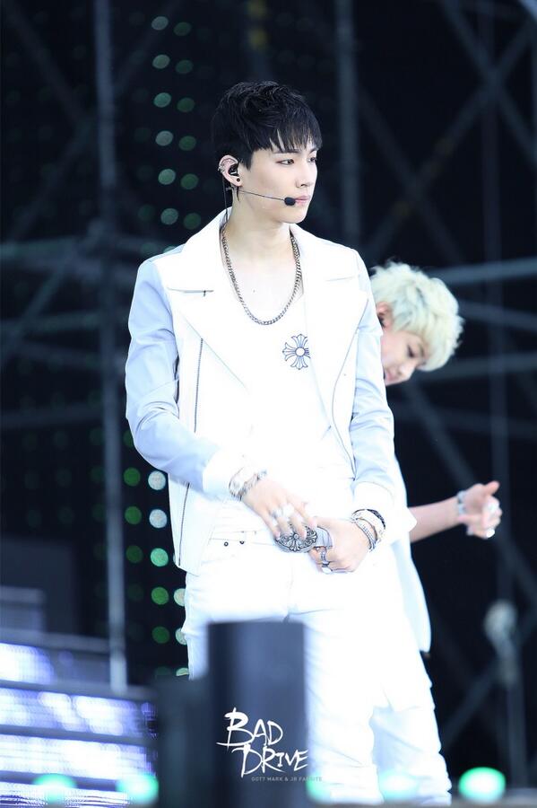 BadDrive_'s tweet image. 140607 업뎃했어영 오빠 진짜 흑발이 다했쟈나.. #GOT7 #JB #DreamConcert2014 baddrive.net