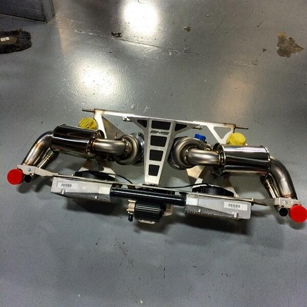 Escalante_go's tweet photo. Twin Turbo Kit #Audi #R8 #t1race #t1racedevelopment http://t.co/P1g1yYcPz9