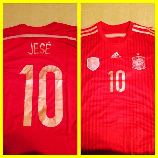 claudiaflorr's tweet photo. Ya está en casita! El futuro es para el Cristiano español👌. Mucho ánimo @JeseRodriguez10 ..!! http://t.co/s2WmDTcwfl