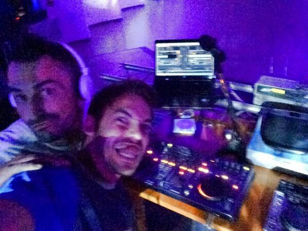 FranLara__'s tweet photo. Dale DJ !!!!
@serolid 
@manuserranodj http://t.co/MbF3vB8Fe7