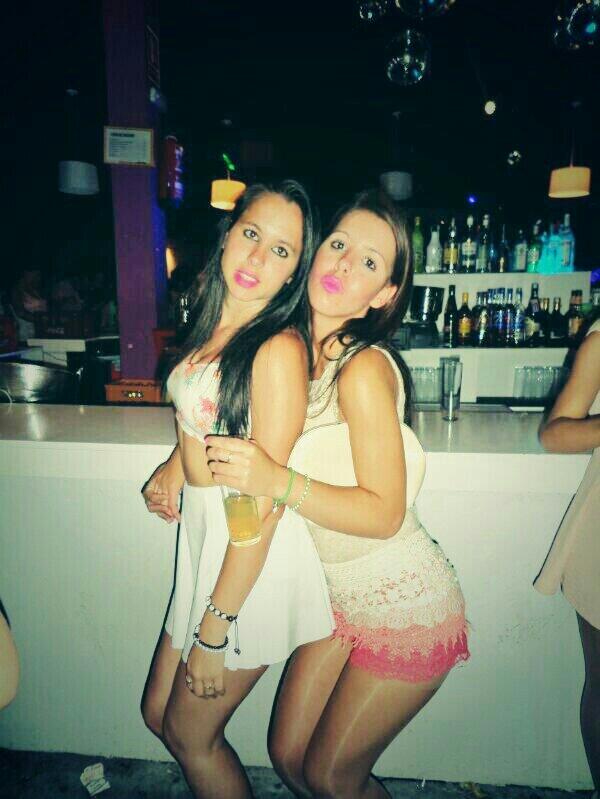 FannySegura5's tweet photo. Con mi prima preciosa @LibertadRocho  te Qiiero soo bonitaaa 😘 http://t.co/Vkq58M2QaJ