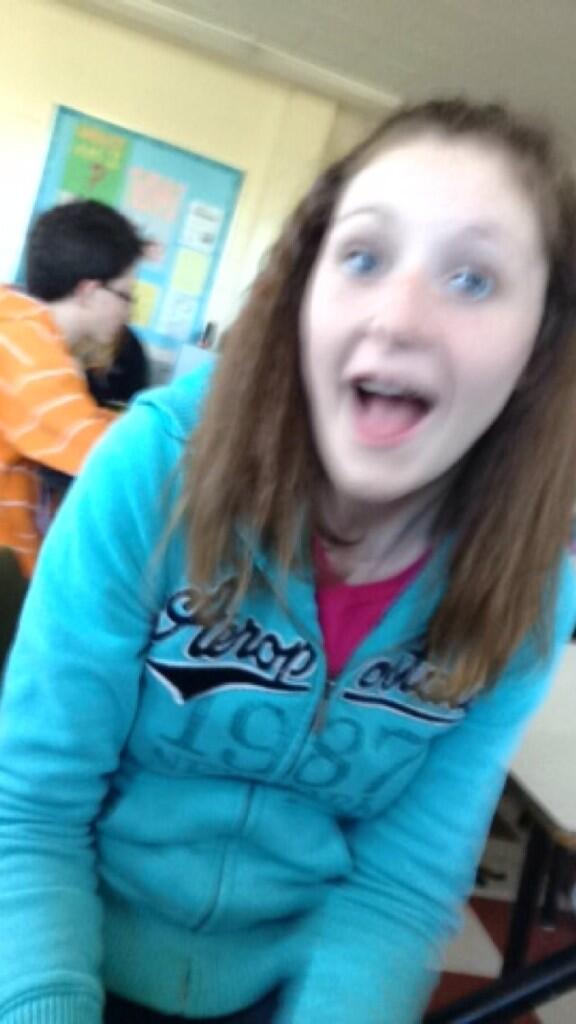 sonya_hurt's tweet image. Yo Tana👌 Jericho in the back!😂 School td was weird! #weridos @burton_tana