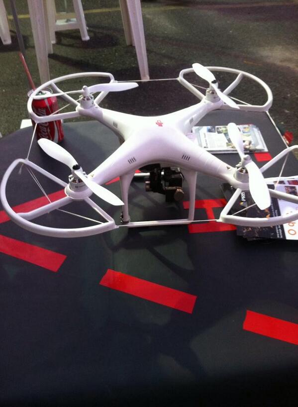 PrismaExpress's tweet image. Imagens aéreas com o drone no evento da escola Anglo São João #tecnologia #inovacao #drone #prismaexpress #marketing