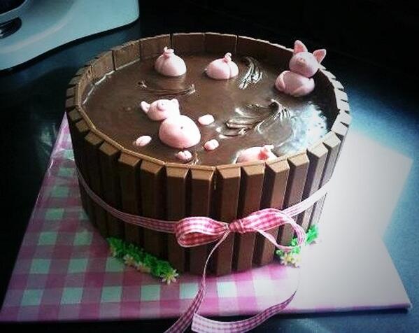 Absolutely #love this #cake 
Best way to spend a #birthday in a #HotTub eating #HotTub #Cake #HaveMyCakeAndEatIt