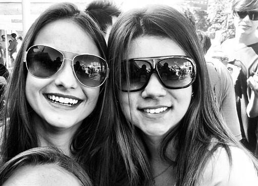 AliceGo88095322's tweet photo. #SairDaFaculEdárDeCaraComMamis
Vixxeee...
Matandoo a Saudadee de Donaa Sophiaa Gomes Irru
#MãeMaisLindaa U.u http://t.co/1OJhZyIUUC