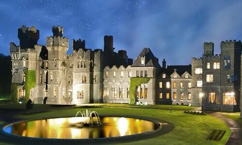 Hacks4College's tweet photo. These college dorms are unreal😱 http://t.co/WkdSplLz2X http://t.co/MPqBoghRZy