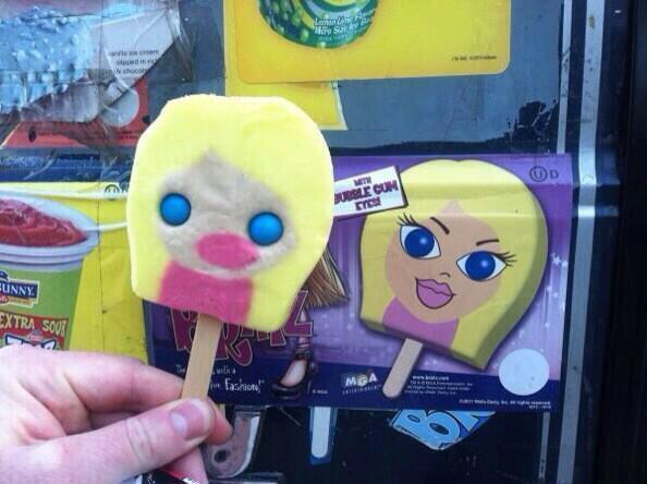 lKeepItReaI's tweet photo. girls on Instagram vs girls in person http://t.co/AswL8PvVWK