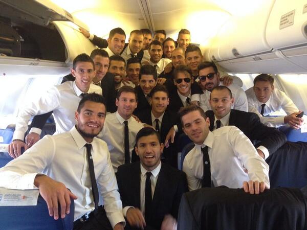 “<a href="/Mascherano/">Javier Mascherano</a>: Camino de Brasil con toda la ilusión del mundo!!! ”// éxitos muchachos