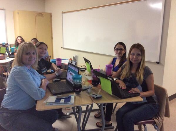 Brendabeth1's tweet photo. Having fun on our first day! http://t.co/x1rnJYVmTi