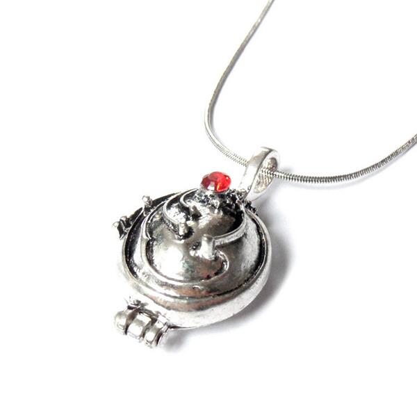 CustomJewelsNL's tweet photo. TERUG OP VOORRAAD: Vampire Diaries Elena's ketting - https://t.co/Ko0L4ekhcI @TVDNL http://t.co/XdIgHiCF05