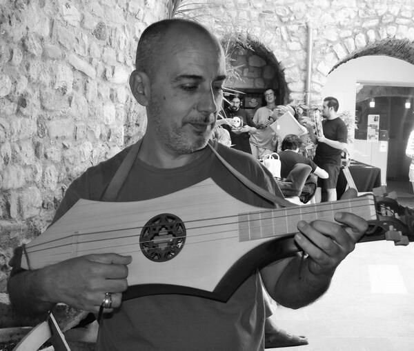 Pepe Morales Luna: #citole, #lute and #guitern teacher at our course
