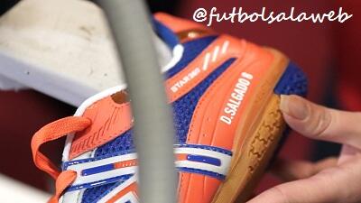 Comienza el sorteo de las zapatillas del pichichi <a href="/nademe8/">daniel salgado</a> que entregó a <a href="/SoloporteroSala/">Soloportero Sala</a> ¿Participas? RT + FOLLOW