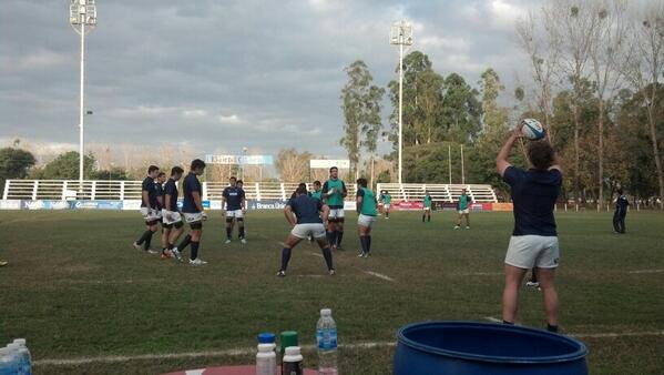 Josecitors's tweet photo. Entrenamiento de #LosPumasEnTucuman en el Club Tarcos http://t.co/ohYyAnFCy7